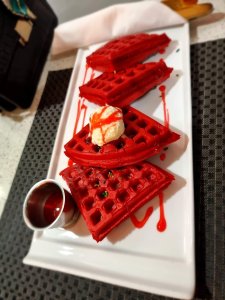 waffles strawberry