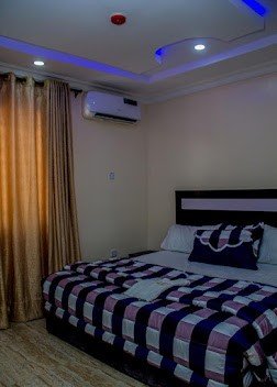 JJ and JayZ Hotel